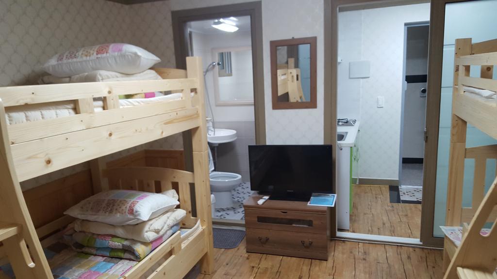 The 1St Andong Hostel מראה חיצוני תמונה